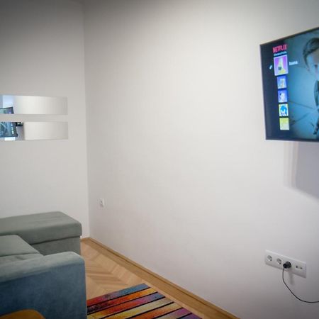 Lovely Central Apartment With Free Parking, Koezponthoz Koezeli 3 Szobas Lakas Ráb Exteriér fotografie