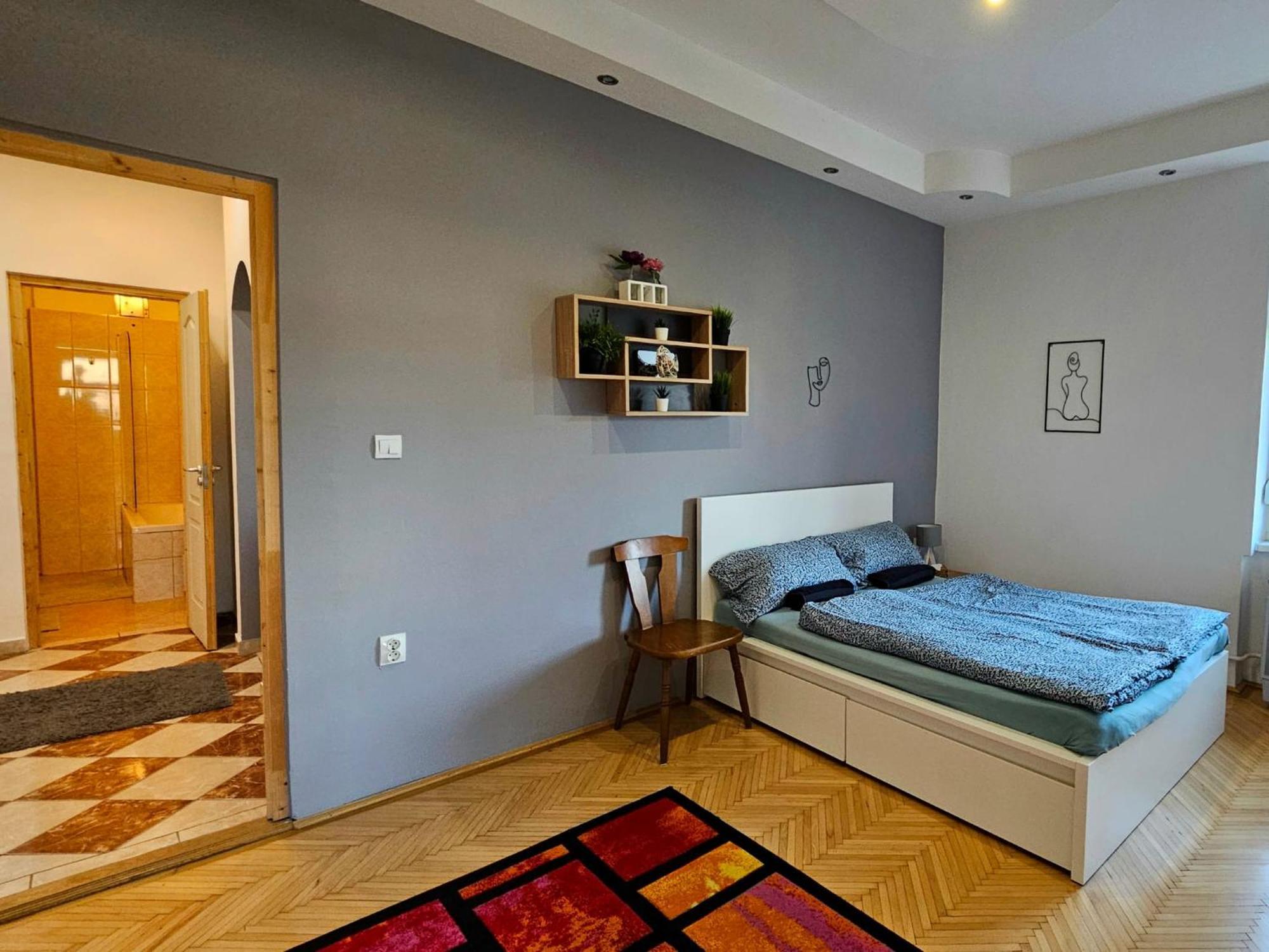 Lovely Central Apartment With Free Parking, Koezponthoz Koezeli 3 Szobas Lakas Ráb Exteriér fotografie