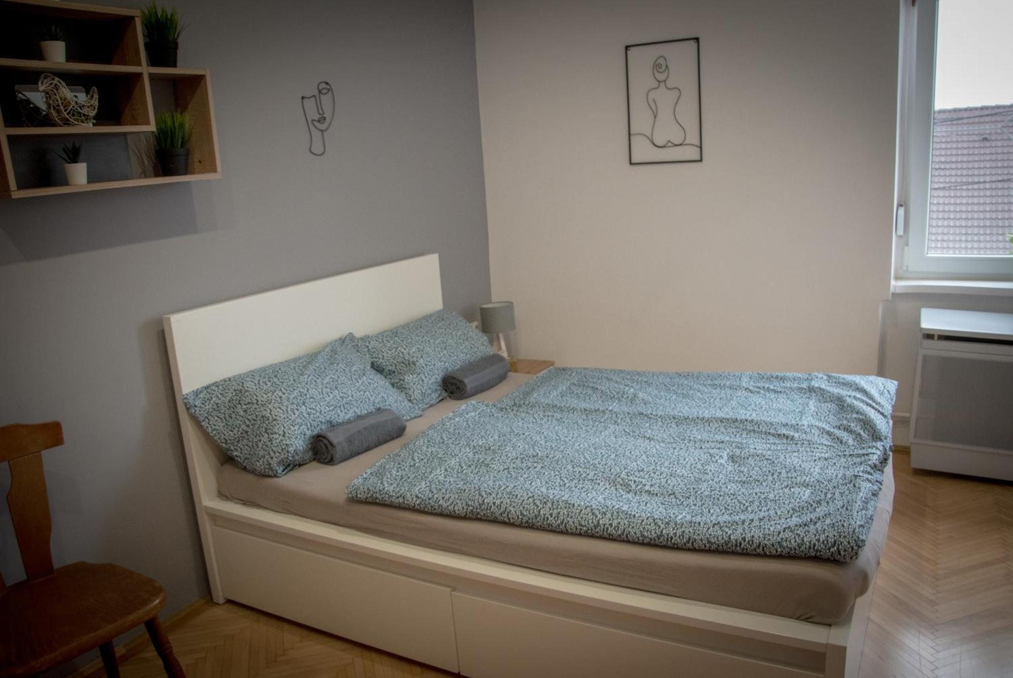 Lovely Central Apartment With Free Parking, Koezponthoz Koezeli 3 Szobas Lakas Ráb Exteriér fotografie