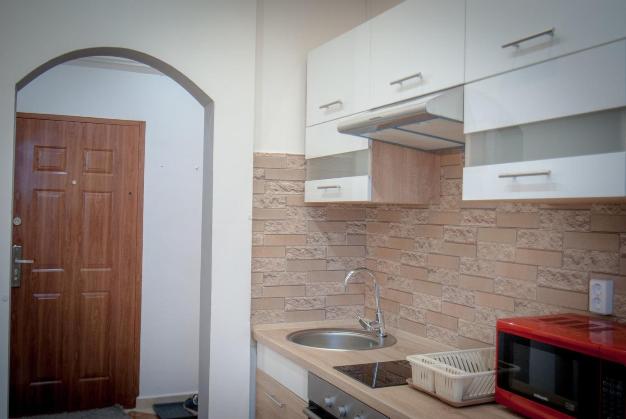 Lovely Central Apartment With Free Parking, Koezponthoz Koezeli 3 Szobas Lakas Ráb Exteriér fotografie