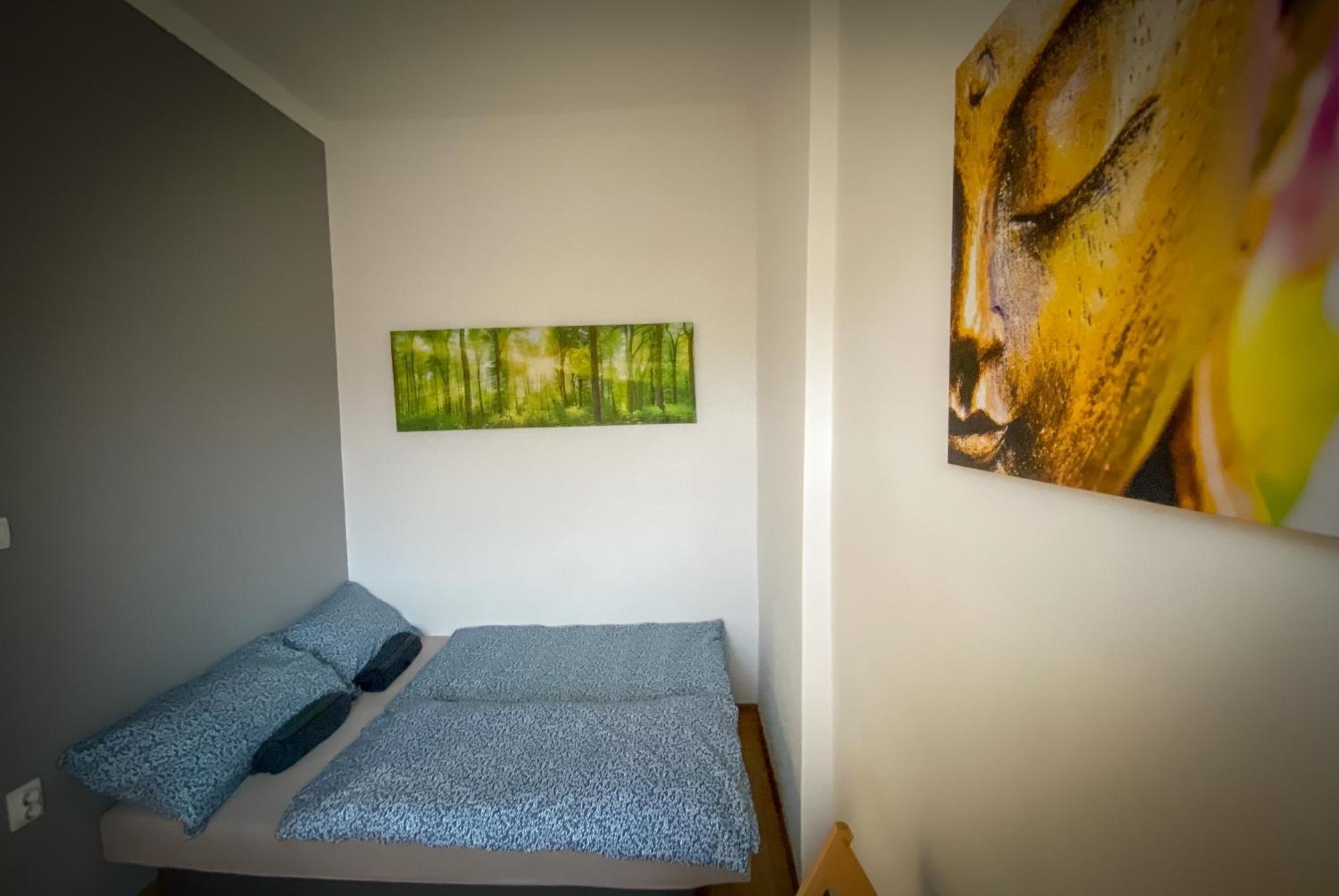 Lovely Central Apartment With Free Parking, Koezponthoz Koezeli 3 Szobas Lakas Ráb Exteriér fotografie
